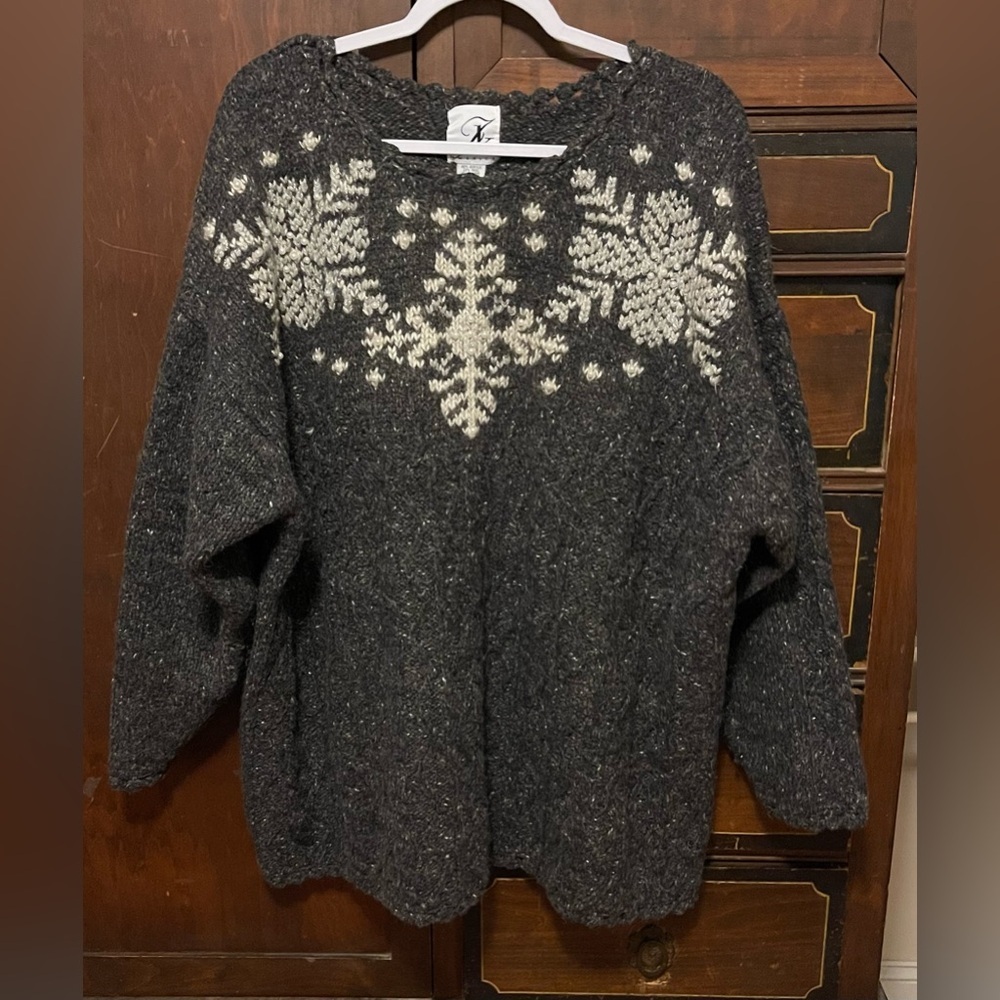 VTG JK AMERICA Sweater Embellished Snowflakes Size 26/28